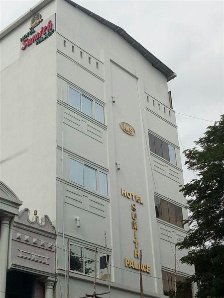 Hotel Sumith Palace Пондичери Екстериор снимка